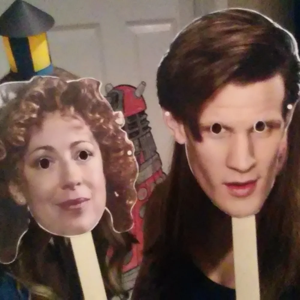 4/$15 🌻 Set of 13 Doctor Who Party Photo Pros